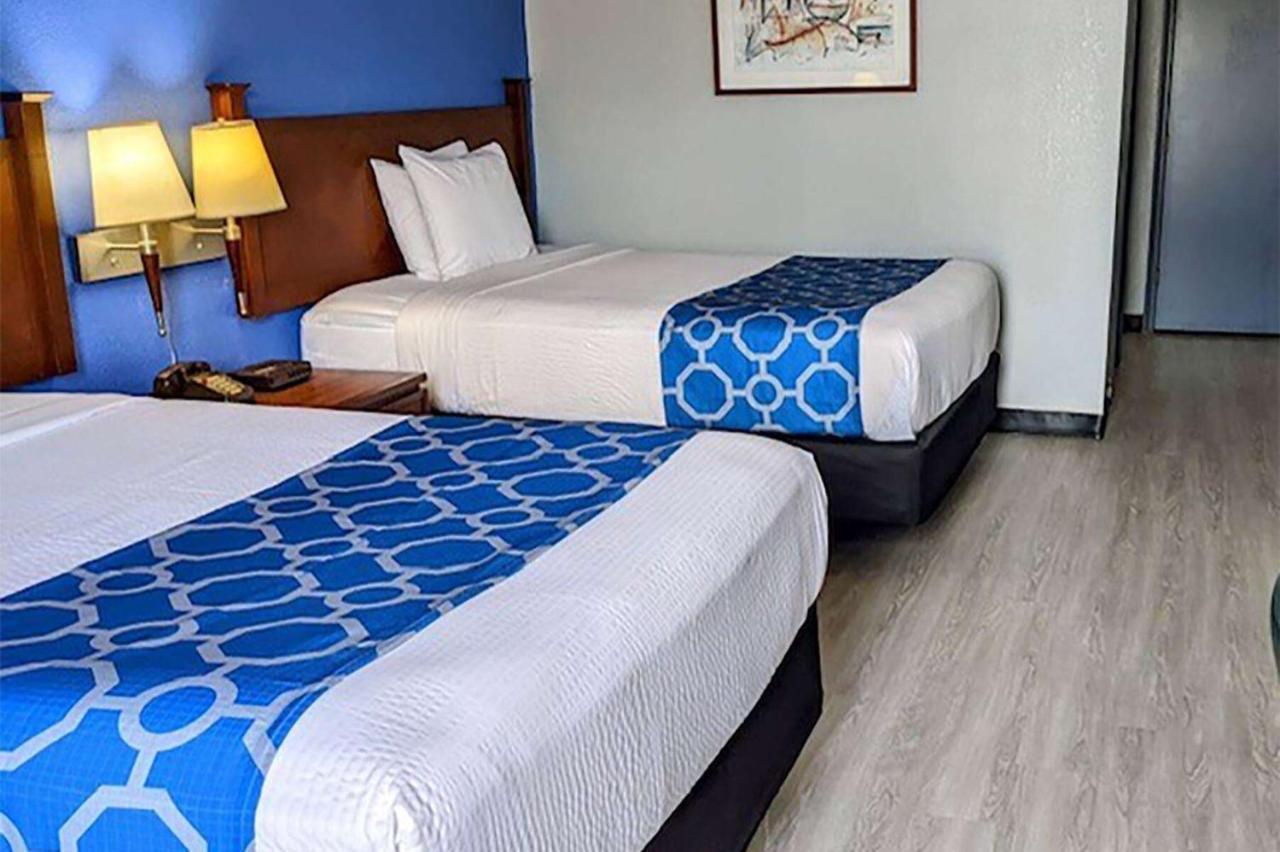 Baymont By Wyndham Hannibal Extérieur photo