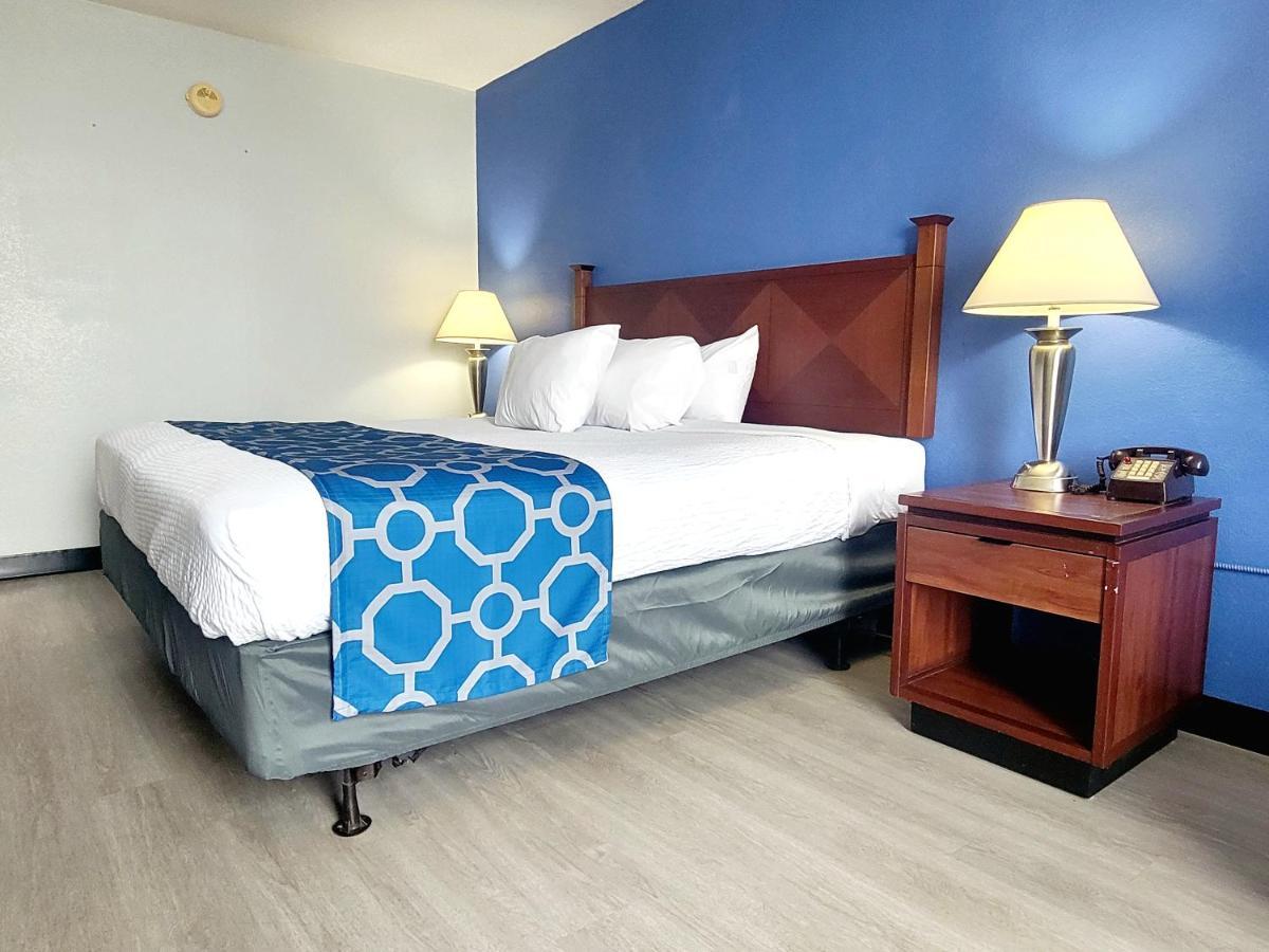Baymont By Wyndham Hannibal Extérieur photo