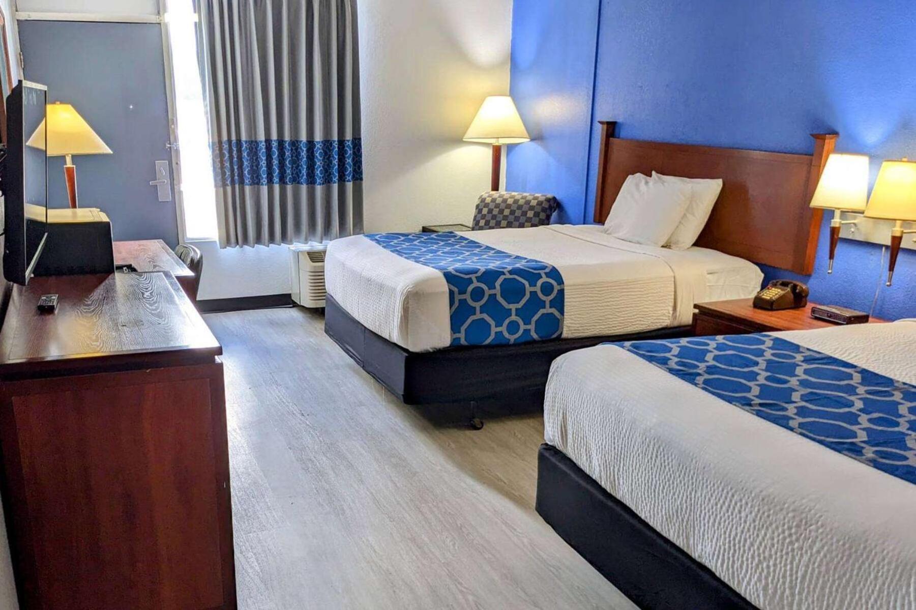 Baymont By Wyndham Hannibal Extérieur photo